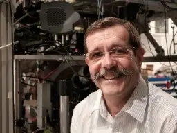 Alain Aspect présidera le colloque